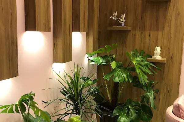 PLUS BEAUTY CENTER - Resim 3