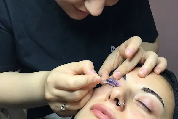 PLUS BEAUTY CENTER - Resim 19