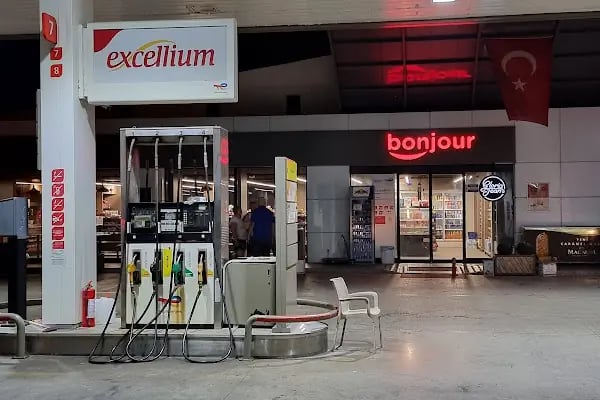 Hilmi Beken Shell Dinlenme Tesisleri &amp; Benzin İstasyonu - Resim 12