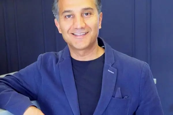 Ali Türker Göz Estetik ve Laser - Resim 1