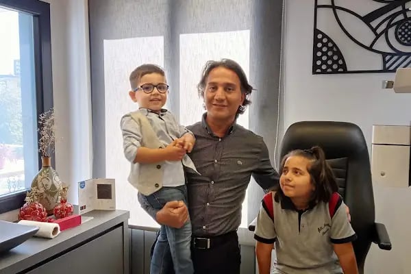 Ali Türker Göz Estetik ve Laser - Resim 10
