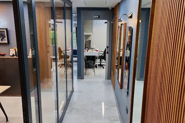 Saydam Protez Göz Sanat Merkezi %98 Uyum - Resim 7