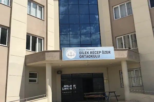 Dilek Recep Özer Ortaokulu - Resim 7