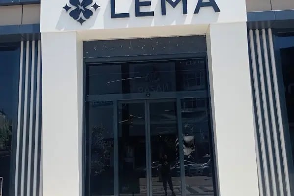 Lema Dental Clinic: Dental Implants | Hollywood Smile in Istanbul, Turkey - Resim 9