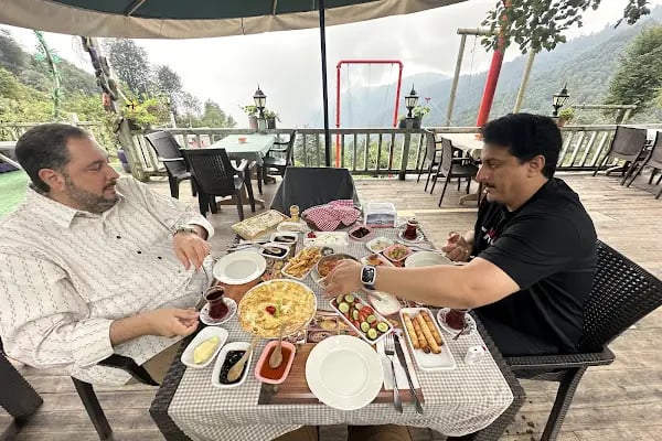 Fi Cafe&amp;Restaurant - Resim 20