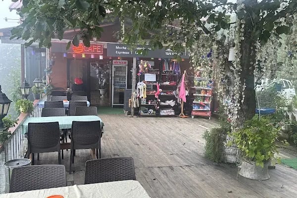 Fi Cafe&amp;Restaurant - Resim 2