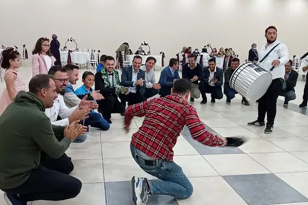 Yeni Mahalle Düğün Salonu - Resim 14