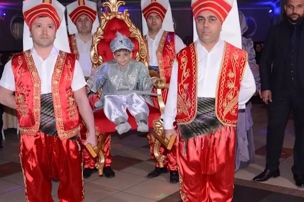 Nazra Balo Davet Bağcılar Gösteri Ve Etkinlik Mekanı - Resim 4