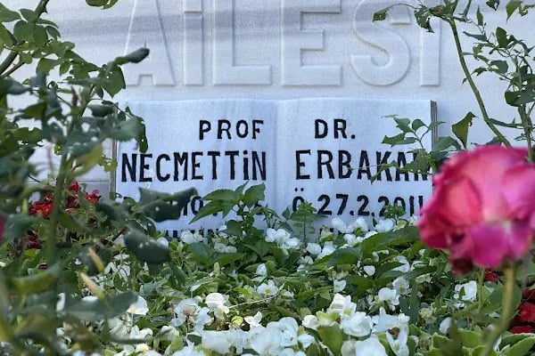 Prof. Dr.Necmettin Erbakan Makamı (Kabri) - Resim 19