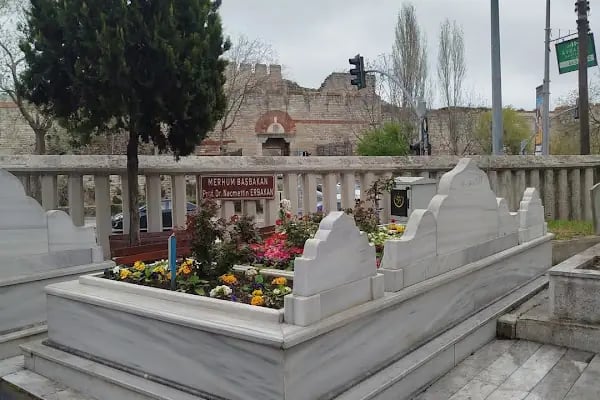 Prof. Dr.Necmettin Erbakan Makamı (Kabri) - Resim 12