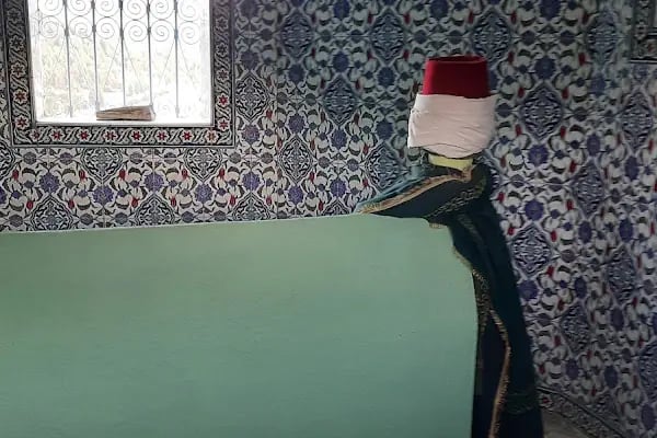 Sarı Şeyh Hüseyin Efendi Türbesi - Resim 4