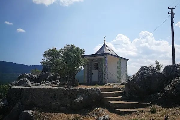 Sarı Şeyh Hüseyin Efendi Türbesi - Resim 6