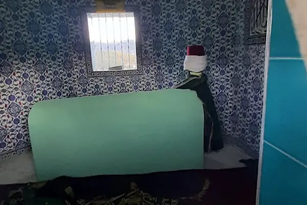 Sarı Şeyh Hüseyin Efendi Türbesi - Resim 7