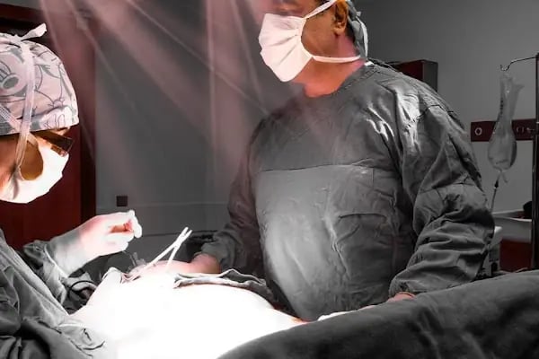 Doç. Dr. Tarık Çavuşoğlu | Botoks Ankara, Lazer Epilasyon, Jinekomasti, Karın Germe - Resim 11