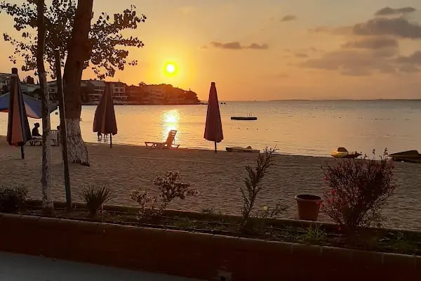 Bayramoğlu Ada Plaj Ve Dinlenme Tesisi - Resim 9