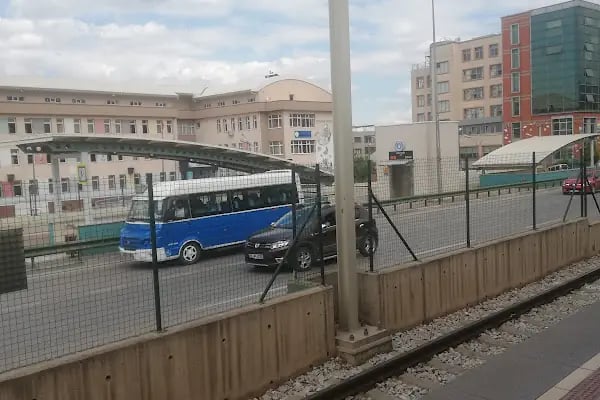 Mimar Sinan - BTÜ Metro İstasyonu - Resim 5