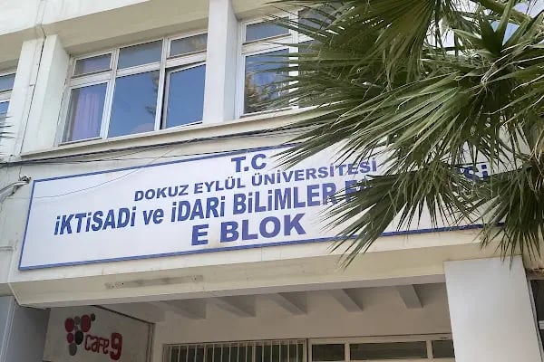Dokuz Eylül Üniversitesi İktisadi ve İdari Bilimler Fakültesi Yönetim Bilişim Sistemleri Bölümü - Resim 3
