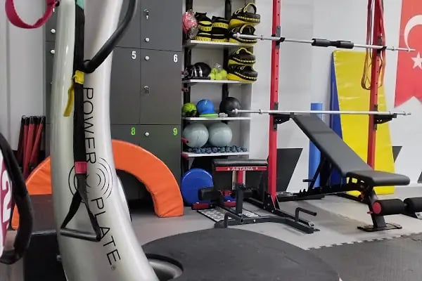 İzzet Arabacı Fitness & Fight Club - Resim 16