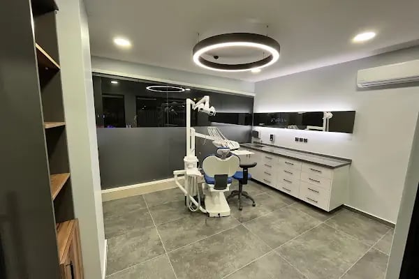 Beyaz Işık Diş Polikliniği Alanya - Resim 16