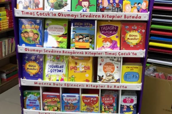 KIRMIZI KİTAP KIRTASİYE OYUNCAK - Resim 3