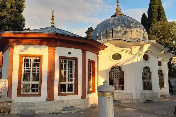Çifte Sultanlar Türbesi - Resim 1