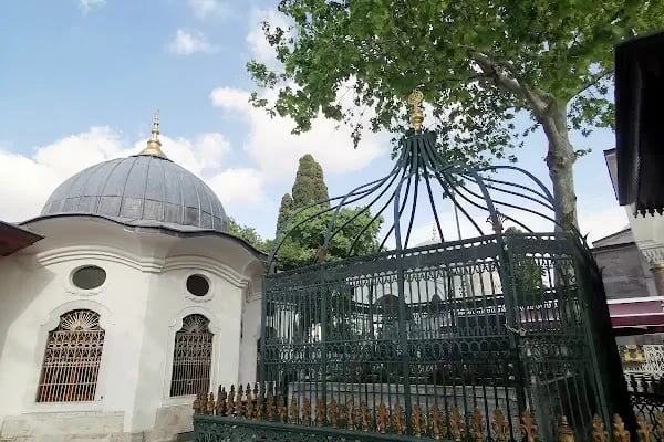 Çifte Sultanlar Türbesi - Resim 20