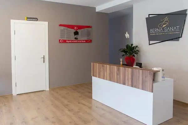 HakanNogay Sanat Merkezi &amp; Alanya Piyano Kursu &amp; Bale Kursu &amp; Resim Kursu &amp; Dans Kursu - Resim 4