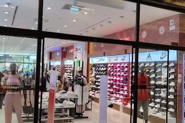 IN Street Kocaeli 41 Burda AVM Mağazası - Resim 1