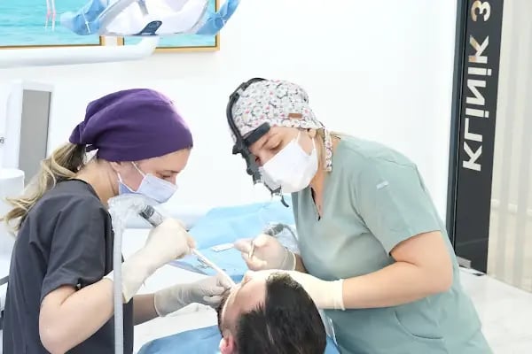 Seçkin Diş Ağız ve Diş Sağlığı Polikliniği - Resim 14