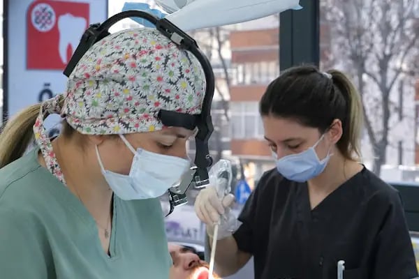 Seçkin Diş Ağız ve Diş Sağlığı Polikliniği - Resim 10
