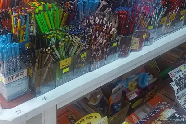 Bayraklı Tutkun Kırtasiye Kitabevi - Resim 12