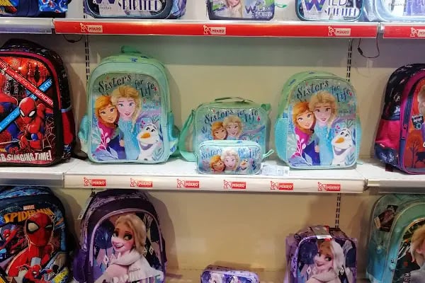 Bayraklı Tutkun Kırtasiye Kitabevi - Resim 18