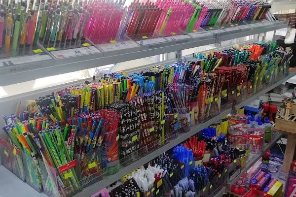 Bayraklı Tutkun Kırtasiye Kitabevi - Resim 3