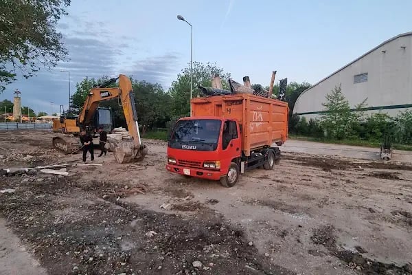 İzmit Tren İstasyonu Çeşmesi - Resim 17