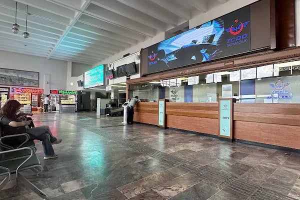 İzmit Tren İstasyonu Çeşmesi - Resim 5