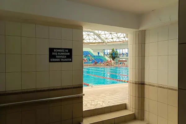 Ege Üniversitesi Prof.Dr. Sermed Akgün Olimpik Kapalı Yüzme Havuzu - Resim 8