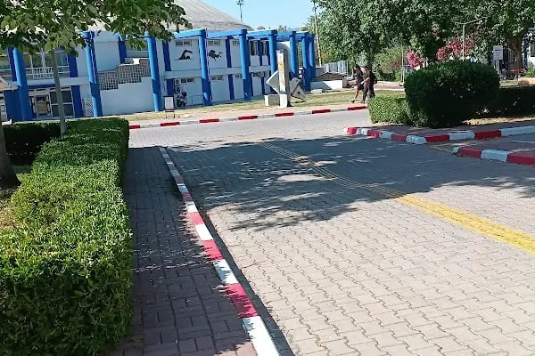 Ege Üniversitesi Prof.Dr. Sermed Akgün Olimpik Kapalı Yüzme Havuzu - Resim 16