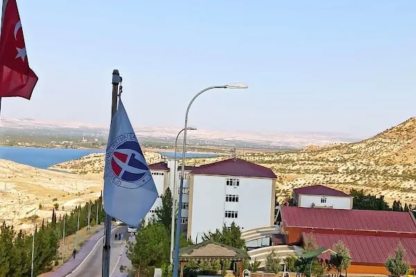 Gaziantep Üniversitesi Nizip Eğitim Fakültesi - Resim 3
