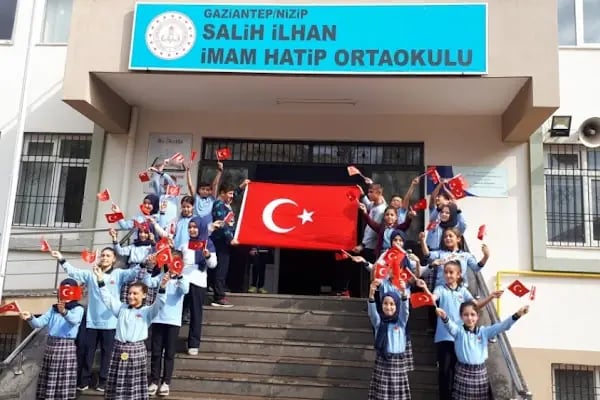 Salih Ekmekçi İmam Hatip Ortaokulu - Resim 2
