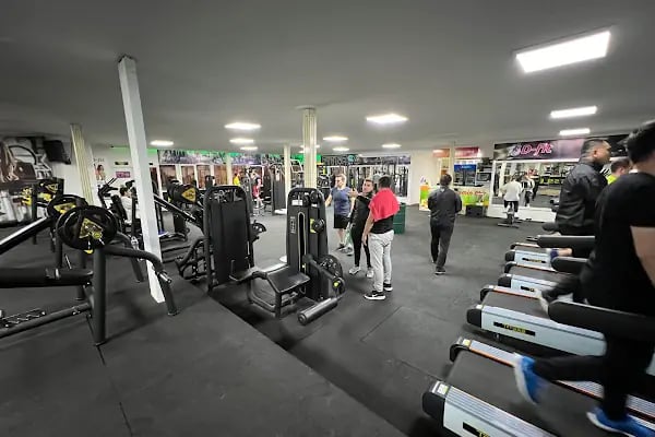 D-Fit Fitness Life Center(Spor Salonu) - Resim 14