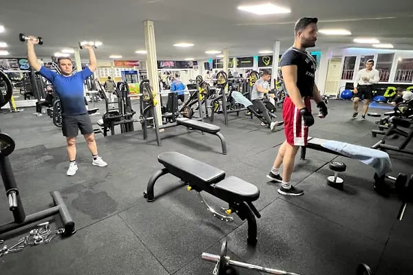 D-Fit Fitness Life Center(Spor Salonu) - Resim 2