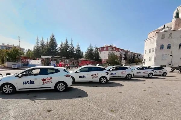 Uslu Sürücü Kursu - Resim 12