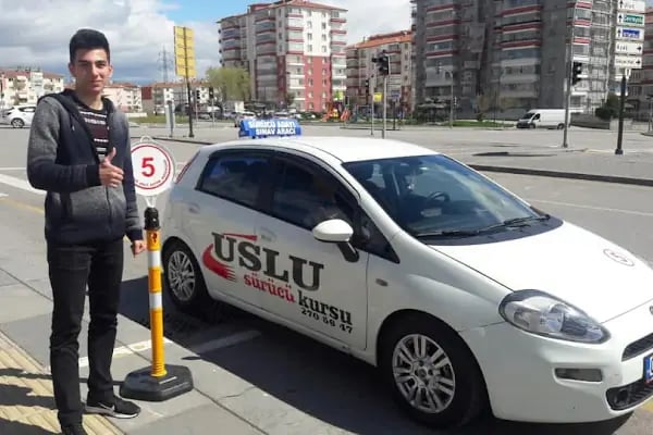 Uslu Sürücü Kursu - Resim 7