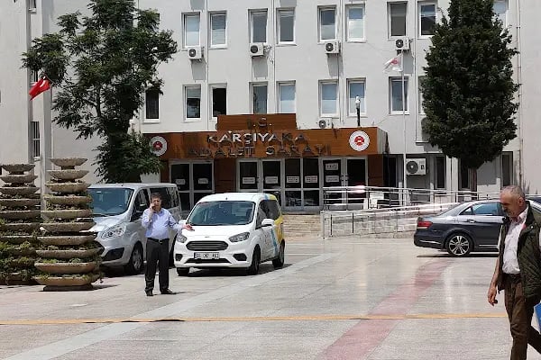 Karşıyaka Adliye - Resim 1