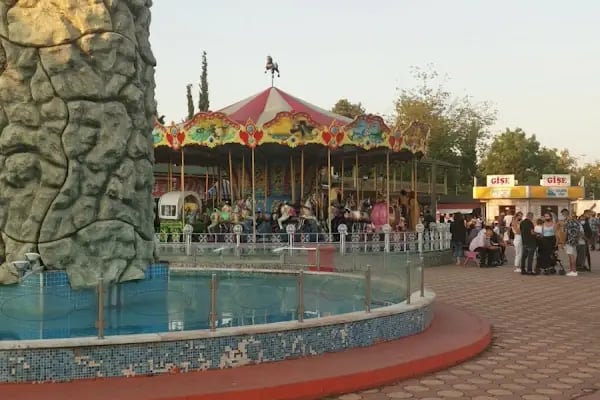 Park Lunasan Çay Bahçesi - Resim 8