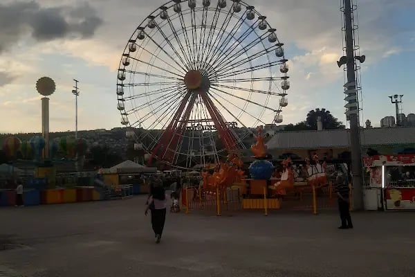 Park Lunasan Çay Bahçesi - Resim 4