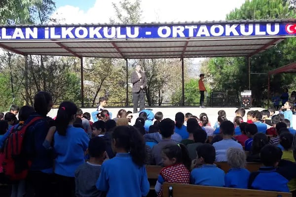 Akalan İlkokulu - Resim 2