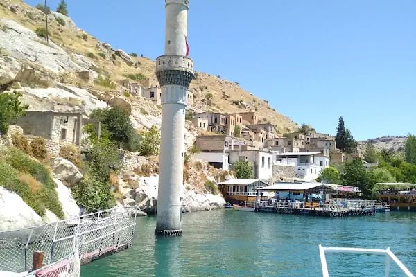 Büyükşehir Belediyesi Halfeti Incisu Sosyal Tesisleri - Resim 2