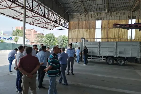 Bayındır Akgüller Yem Satış Mağazası - Resim 17