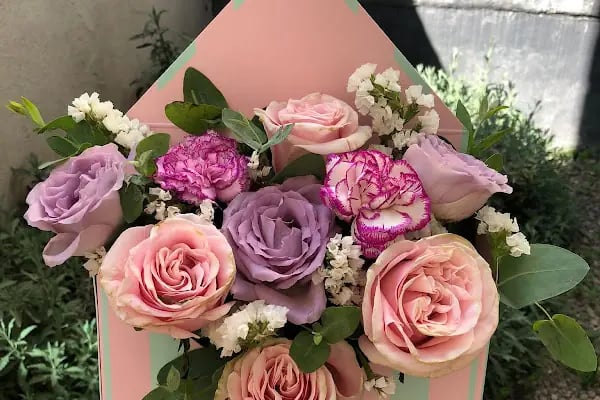 Laura Flowers Chocolate - Resim 6